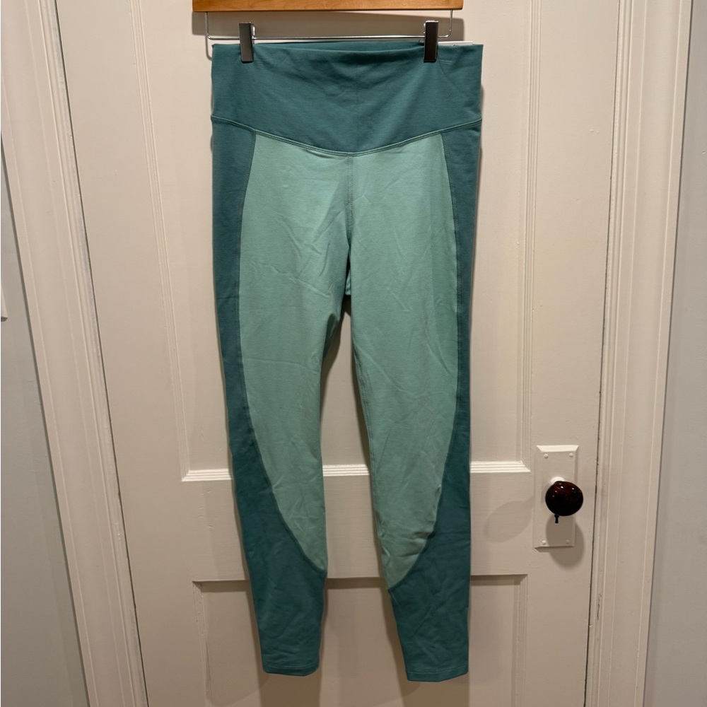 NWT Old Navy powerchill leggings